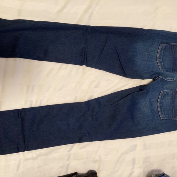 Women’s Lucky Jeans - Picture 2 of 3